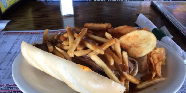 Winking Lizard Tavern