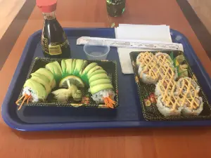 Kam's Bubble Tea & Sushi