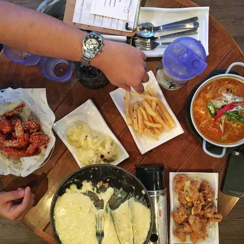 K Fry Urban Korean Holiday Villa