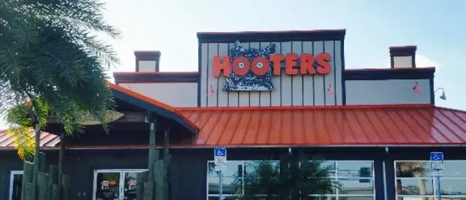 Hooters