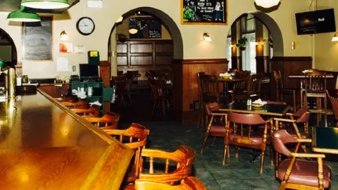 Paddy O'Neils Restaurant Pub in Годерич