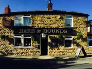 Hare and Hounds Pub in Tingley