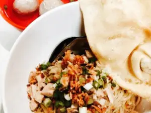 Pangsit Mie Gajahmada