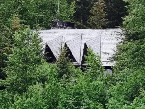 Glacier Bay Lodge Restaurant