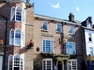The Paddock Bar