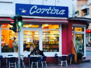 Cortina Eiscafe