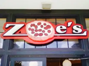 Zoe's Pizza