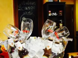 Italian Lounge -food & drink-