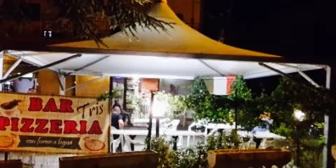 Bar Pizzeria T R I S
