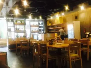 California Pizza Kitchen