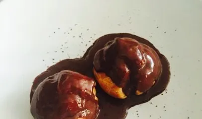 La Mafia se sienta a la Mesa