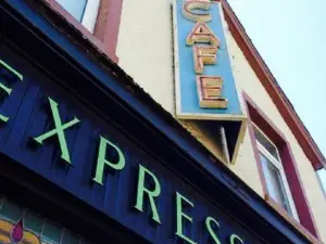 Tambinis Express Cafe