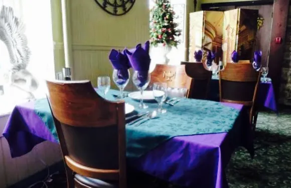 Baldachin Dining Lounge