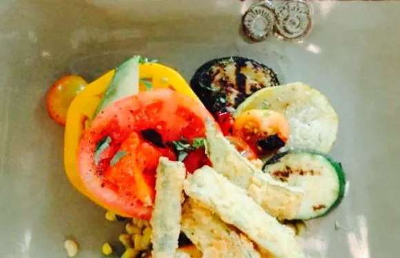 Side by Side Kitchen & Cocktails