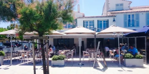 Les Pieds dans l'Eau