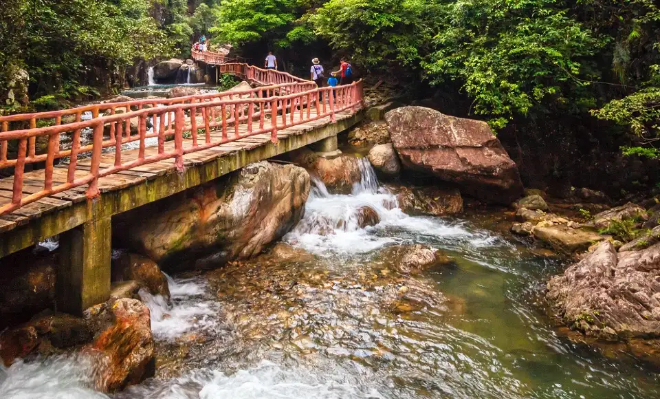 4_Baishuizhai Scenic Area
