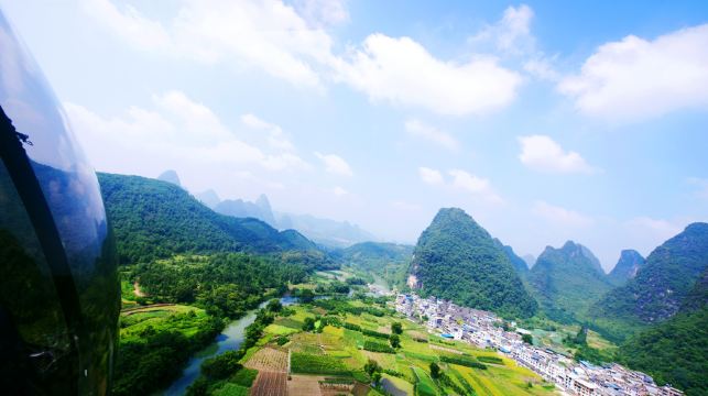 廣西桂林展卓直升機陽朔基地直升機觀光飛行體驗【俯瞰桂林山水美如畫+空中觀光十里畫廊·灕江·遇龍河】