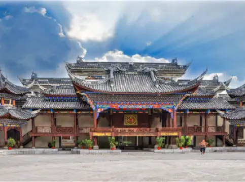 ที่เที่ยวแนะนำยอดนิยมในไขหลี่