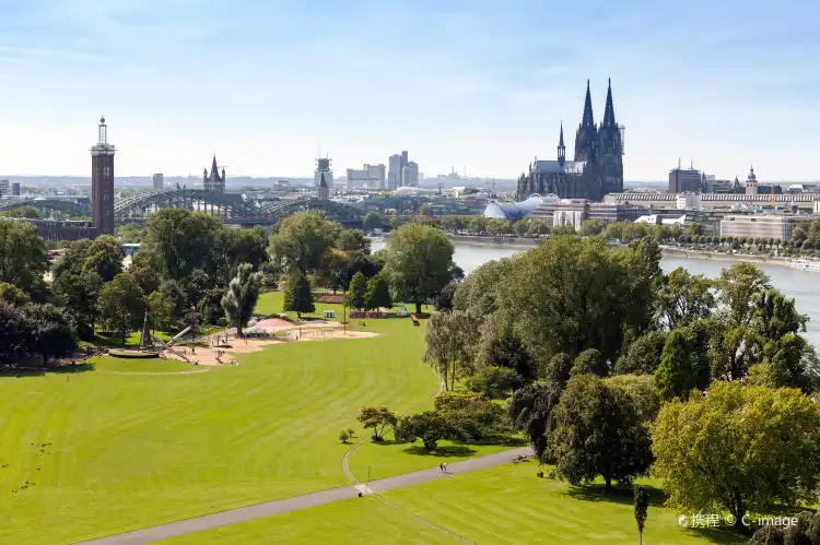 Hotels near Rheinpark