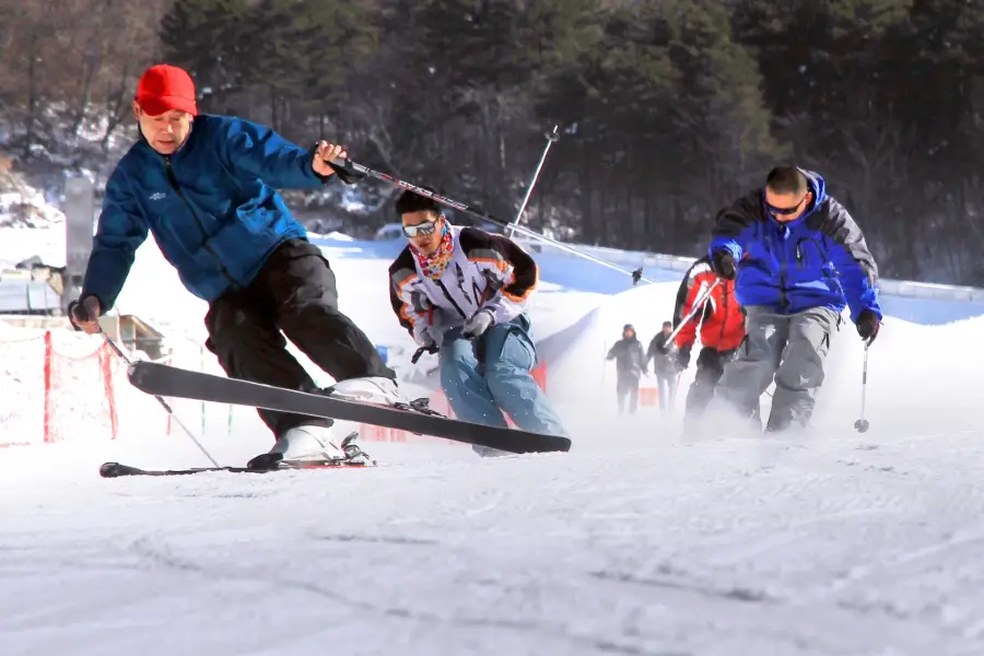 大明山萬松嶺滑雪場