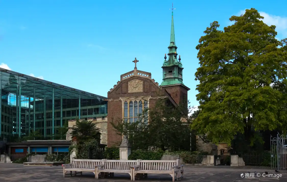 All Hallows by the Tower 주변 호텔