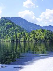 Lago Teletskoye