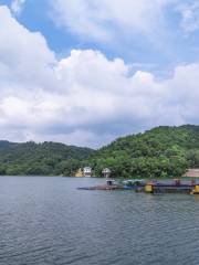 Tianbao Reservoir Jacklion Leisure Chuidiao Center