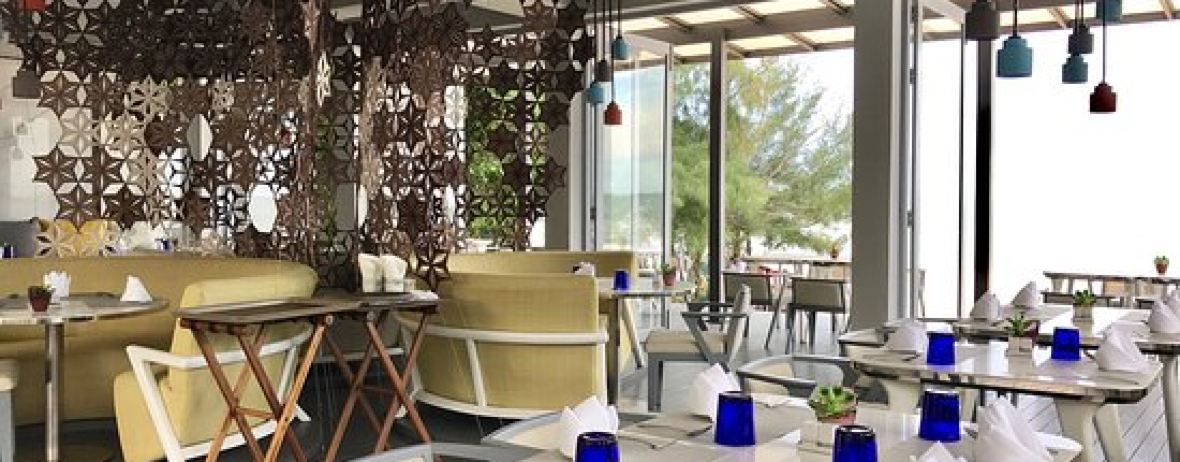 I Sea Bar And Restaurant