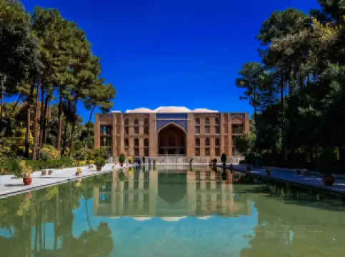 Чехель-сотун