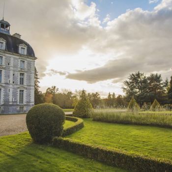 Chateau De Cheverny Travel Guidebook Must Visit Attractions In Cheverny Chateau De Cheverny Nearby Recommendation Trip Com