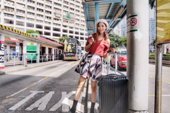 Hong Kong Wong Tai Sin Temple + West Kowloon Cultural District + Victoria Peak + Avenue of Stars + Victoria Harbor one-day tour