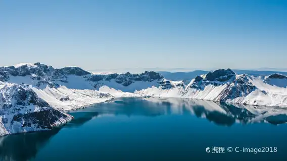 Changbai Mountain Tianchi, Changbai Waterfall, Julongquan, and Yinhuan Lake Private Day Tour from Yanji