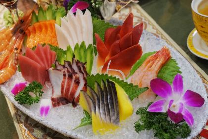 Zhongtang Hailu Hui Yanbaochi Seafood Buffet Cuisine