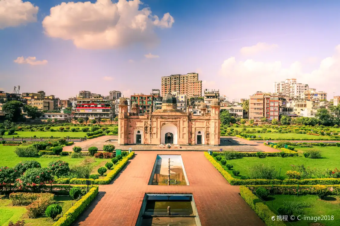 Hotels near Lalbagh Fort