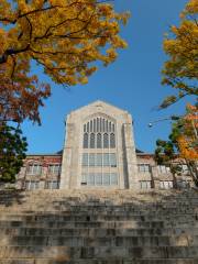 梨花女子大学校（イファヨジャテハッキョ）