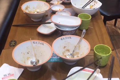 銘記卤肉飯