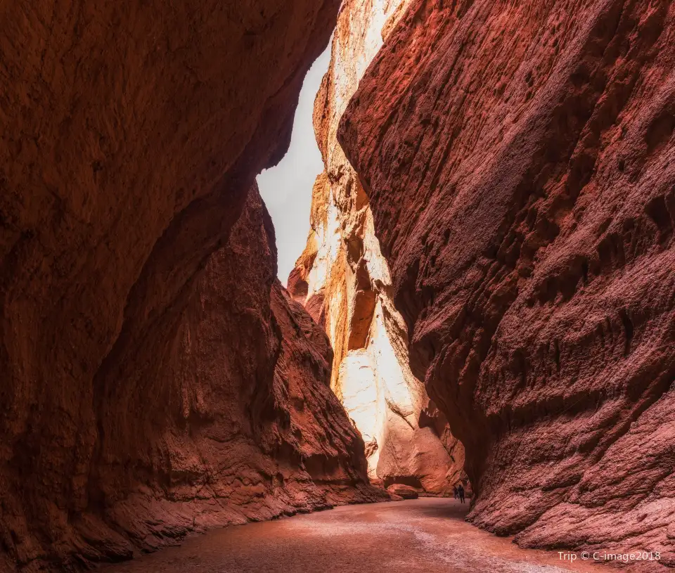 2_Tianshan Mysterious Grand Canyon