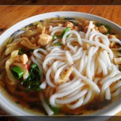 SHI ZI JIE LAO TAI PO XIAO CHI ER CUN FEN DIAN User Photo