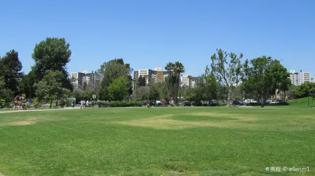 Hotels near Hancock Park