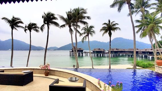 Watercolours Resort & Dive Centre