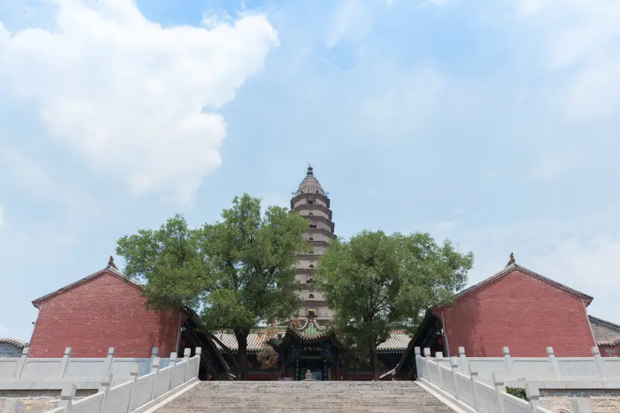 Храм Лонг-Хинг