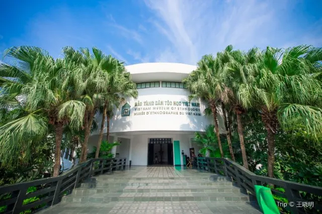 Hanoi Historic Travel: Combination of Western And Eastern Cultures