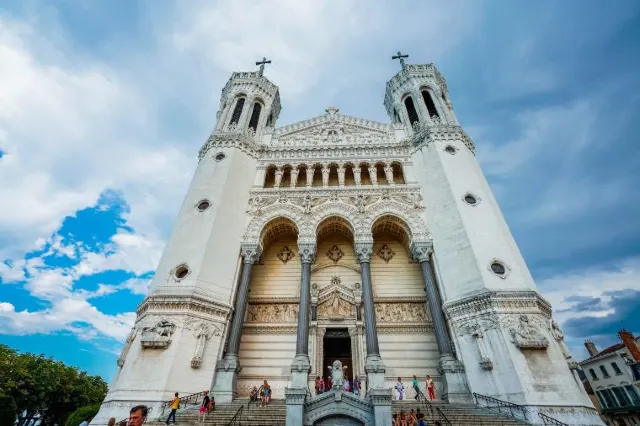 Exploring the Historic Charm of Lyon: A Guide to Must-See Landmarks - Introduction