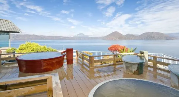 Hokkaido is The Place to Soak Up The Hot Springs during The Snowy Season