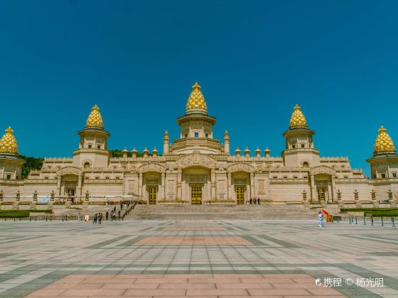 Lingshan Giant Buddha