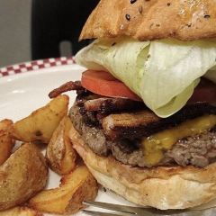 Munch's Burger Shack User Photo