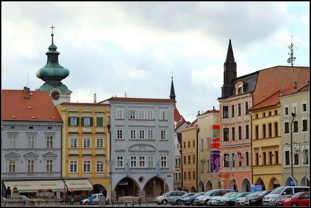 To Make a Difference, Please Come to The Minority Scenic Spots in Prague.