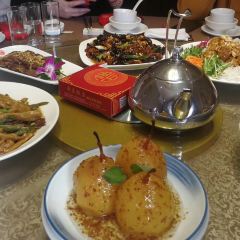 TAO HUA CHONG SEN LIN GONG YUAN HUA CHENG NONG GU 여행 사진