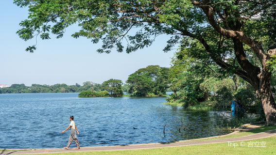 Inya Lake