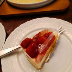 Pierre Precieuse Cakes and Cafe User Photo